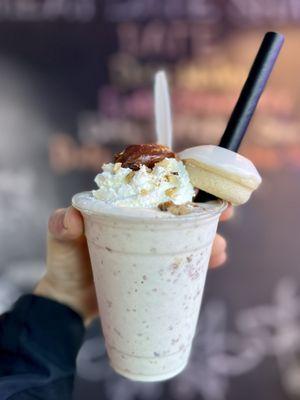 Date Walnut Shake (12 oz)