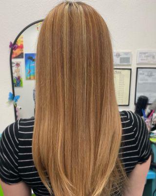 Dimensional golden blonde