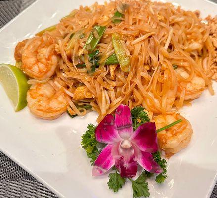 Shrimp Pad Thai - July 2023