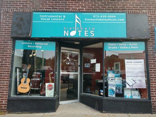 Sixteenth Notes Store Front