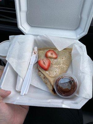 Nutella & strawberry crepe