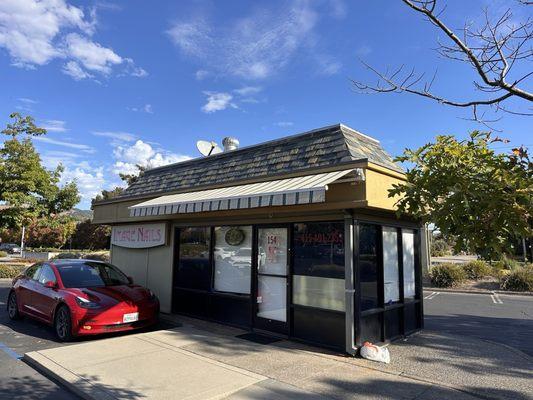 Strangest location to get your nails did.