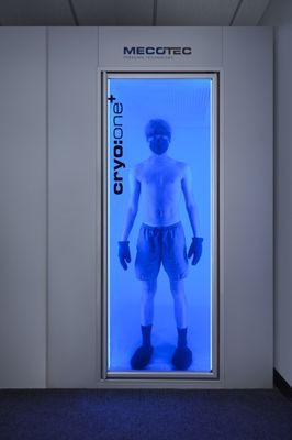 Cryotherapy reduces inflammation, boosts recovery, relieves pain, enhances circulation, and improves overall well-being in 6 minutes or less