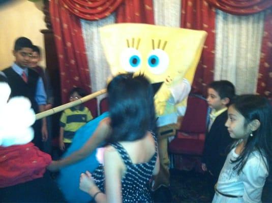 Kids playing limbo with BOB