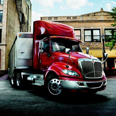 With a wheel cut of 50 degrees and a curb turning radius of 27 feet 10 inches, the RH is made to provide optimal maneuverability.