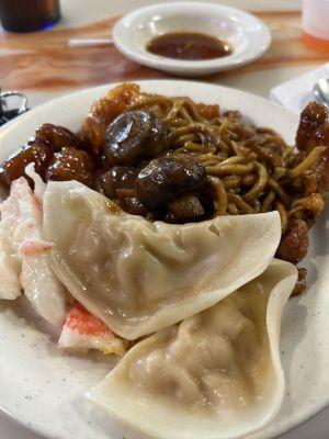 Chicken steamed dumplings! never had chicken.. was good. A seafood dish that was really awesome