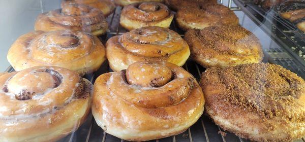 Cinnamon rolls