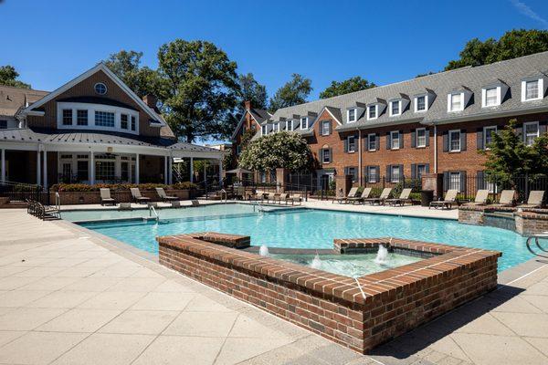 Malvern Manor Apartments Pool