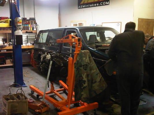 We also do complete engine work. In this pic we are replacing a motor on an 94 Plymouth Voyager.