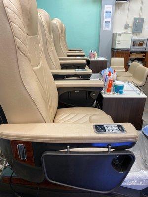 New pedi chairs! May 2022