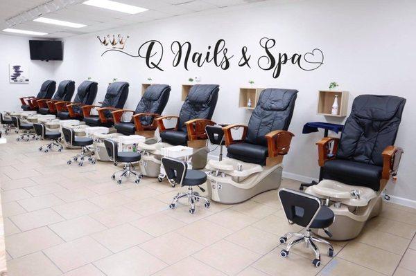 Q Nails & Spa