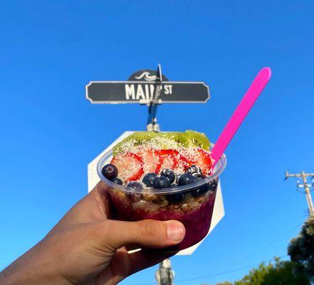 Organic Pitaya bowl on downtown Main St! Island Pitaya bowl with granola, blueberries, strawberries, kiwi, shredded coconut!