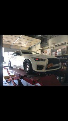 2015 Infiniti Q50XS           Wheel Alignment & Wheel Balance