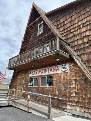 A Bar Montana