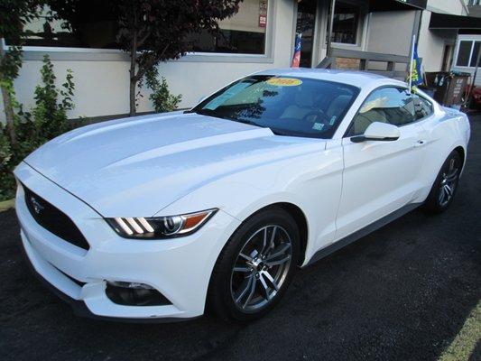 2016 Ford Mustang Ecoboost Premium