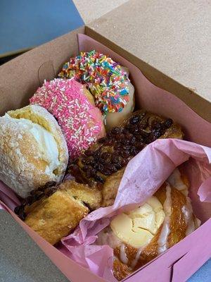 there doughnuts (including the cream filled!) plus sticky buns and cheese danish