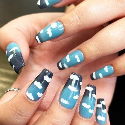 1,2,3, Go Full Set with mood changing gel polish and cloud nail art.