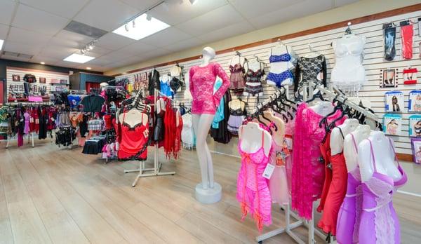 Great selection of hanging lingerie from small sizes to queen size for you beautiful full figured girls.