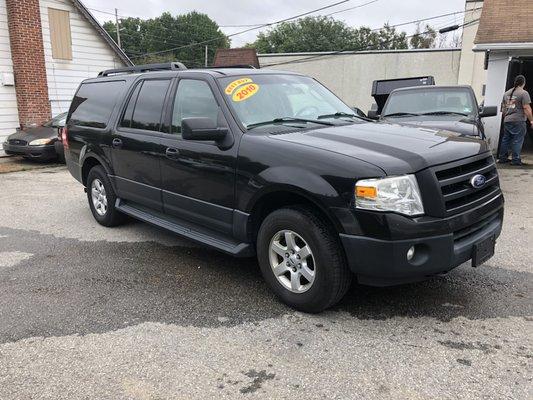 2010 Ford Expedition EL!!  Super great shape!!  4x4!!  Must see!!