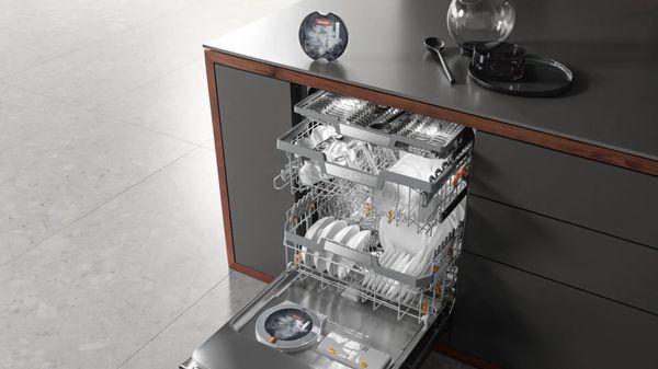 Miele's G 7000 is the world's first dishwasher to automatically dispense the right amount of detergent --at exactly the right time.