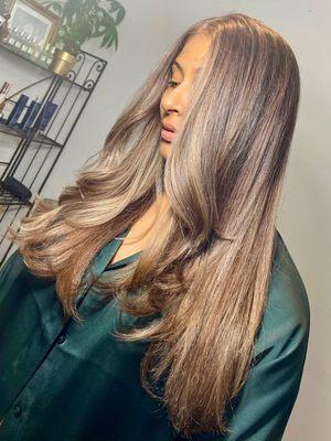 Highlights and balayage using our unique process and Organic Colour Systems to strengthen and nourish, while illuminating every strand.