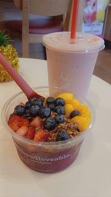 Bee Berry Sting Smoothie Bowl Metabolism Boost Strawberry Pineapple Smoothie