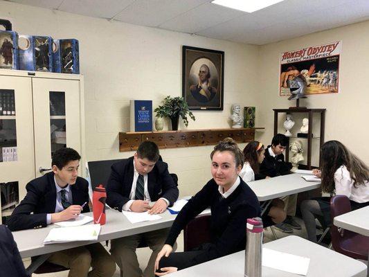 Fairfax Campus students participate in Debate Class