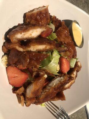 Summer strawberry salad with chicken fingers