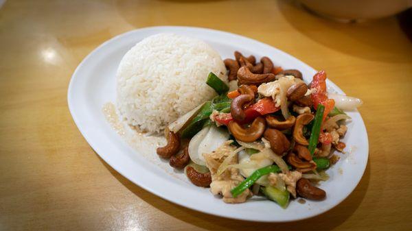 Stir fry cashew with chicken