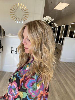 Dimensional Blonde
Stylist Deana Kale