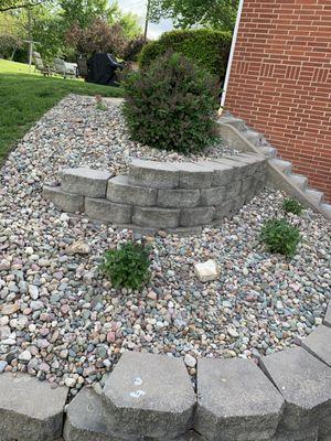 Wall and river rock install