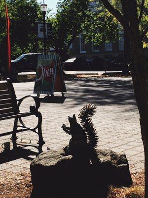 Funny sculpture in front of their arts shop. Free exhibition everyday!!!