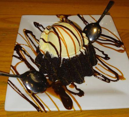 Molten Lava cake, unfortunately, they didn't have the hard magic shell, but it was still yummy!