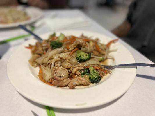 Stir fried rice noodles