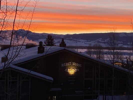 Starting the day w sunrise over the Moose and wrapping it w pints there