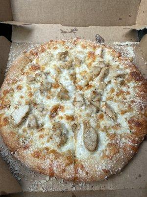 White Cheezy Pizza with chicken