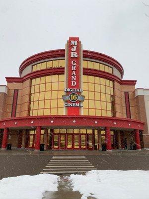 MJR Troy Grand Digital Cinema