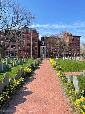 "The Skinny House" as viewed from Copp's Burying Ground in Boston's North End. @RoadTrip_NewEngland on Instagram  (bit.ly/2qyTftg)