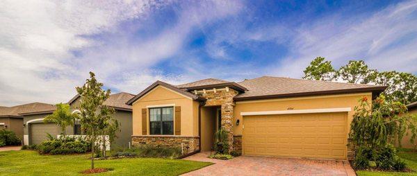 Welcome home to one of Brevard County's prestigious Communities which include this small cove of homes. Your softly lived-in Clifton feature