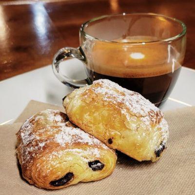 Mini chocolate croissants