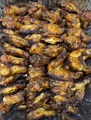 Grilled order of lemon garlic chicken wings