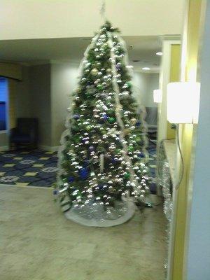 Christmas Tree front desk 2017