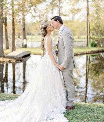 We LOVE wedding season, especially when the bride has hair like this to work with!!