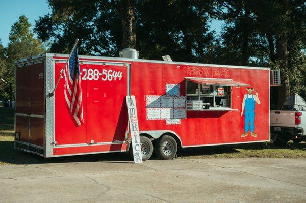 The best food truck just arrived to feed all of our special people for our wedding