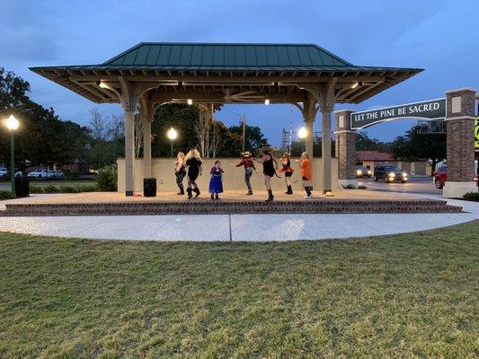 Band stand