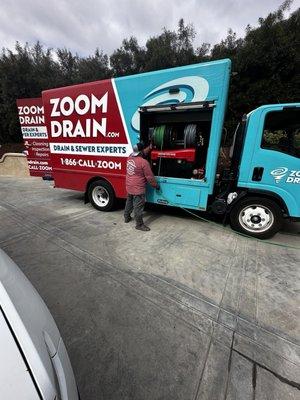 Zoom drain company truck