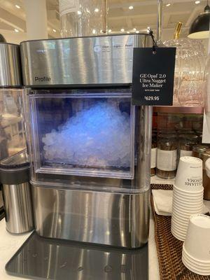 Ultra nugget icemaker