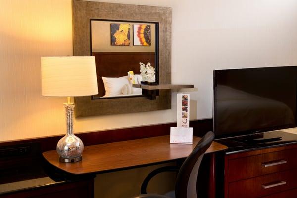 Contemporary decor and modern furnishings set the tone for these luxurious Downtown Milwaukee hotel rooms.