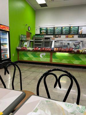 The counter to the subway in the bed customer service