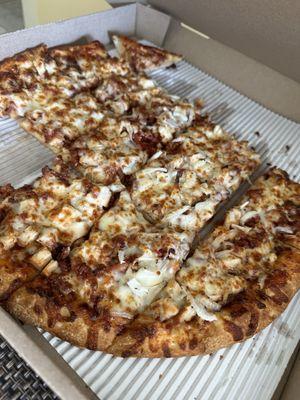 BBQ chicken pizzaa